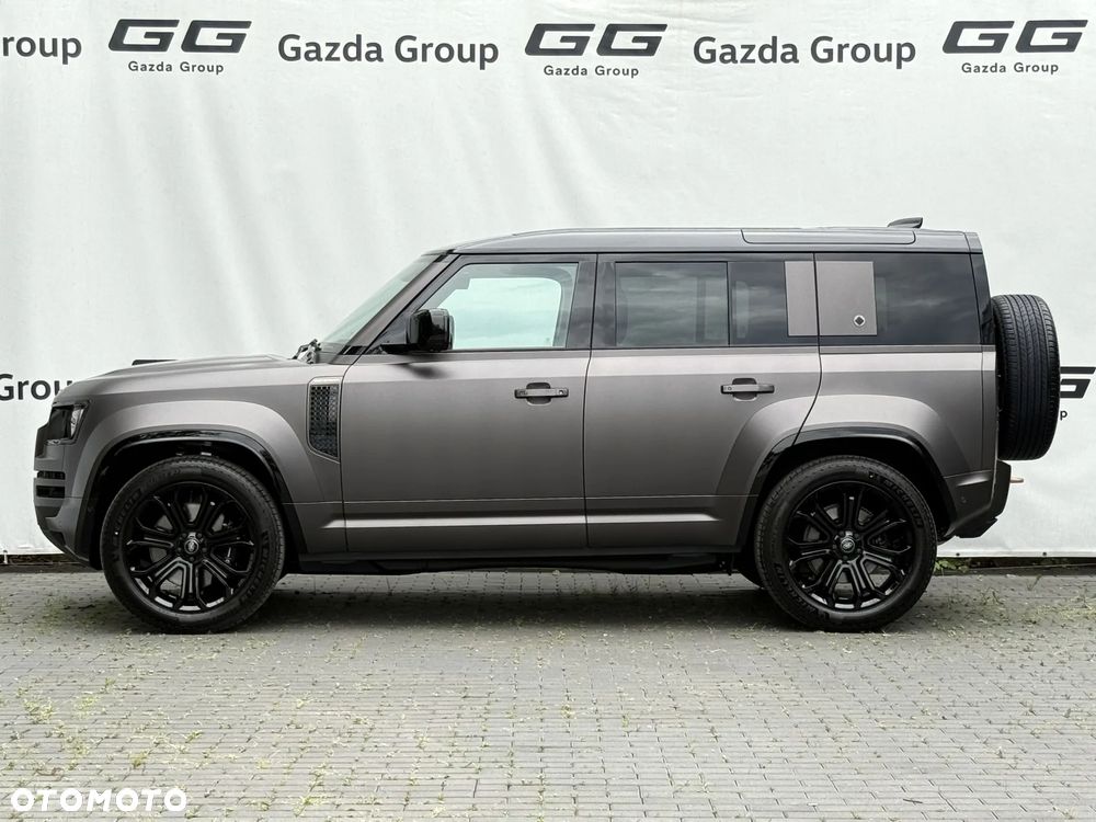 Land Rover Defender 110 P635 OCTA - 12