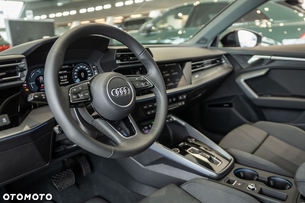 Audi A3 Sportback - 13