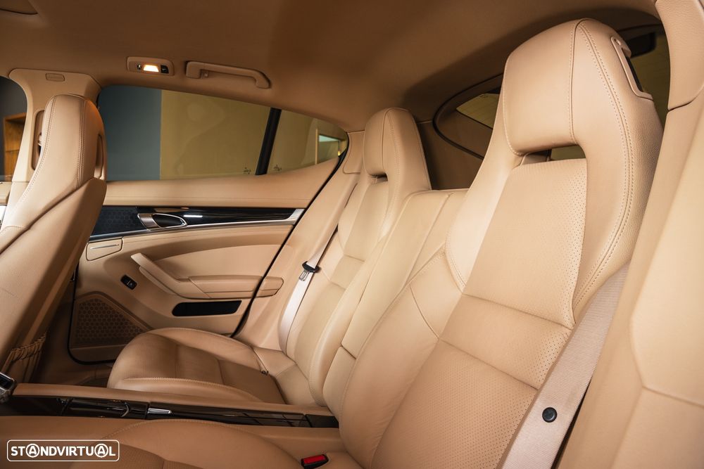 Porsche Panamera Edition - 8