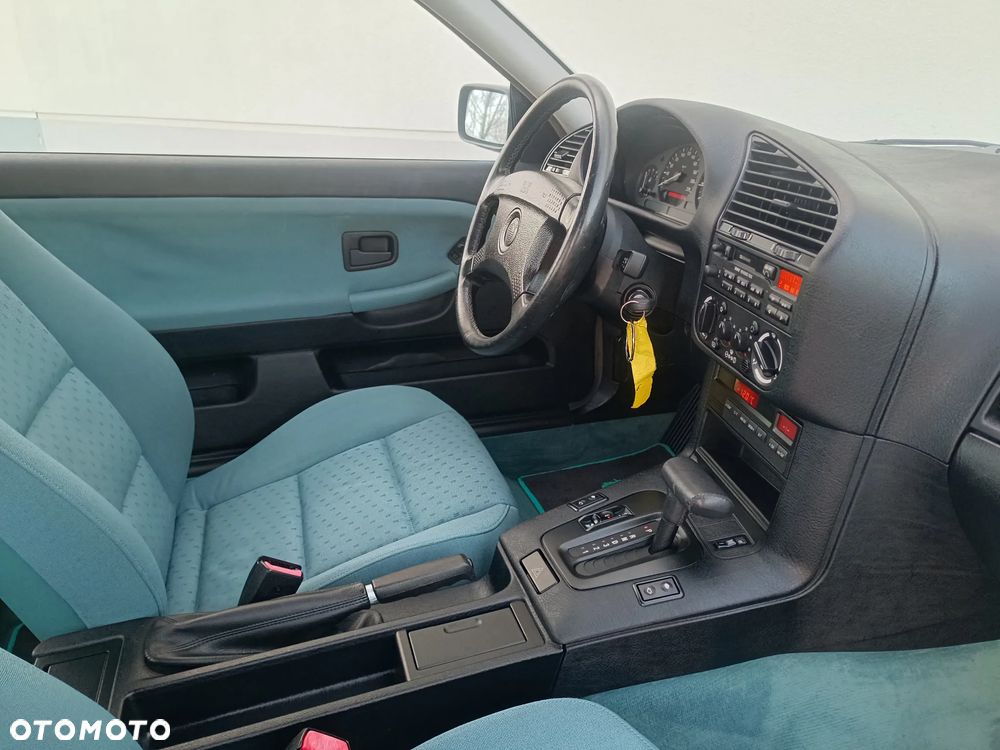 BMW Seria 3 316i - 37