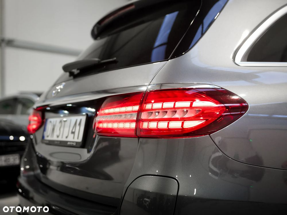 Mercedes-Benz Klasa E 300 de Avantgarde - 10