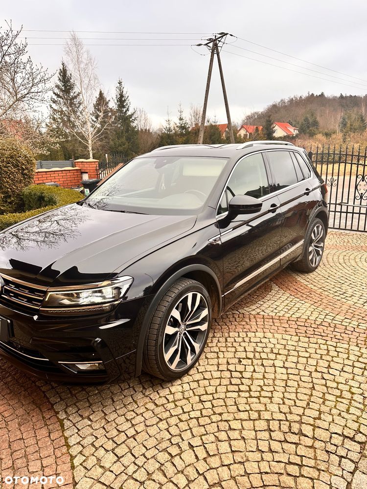 Volkswagen Tiguan - 1