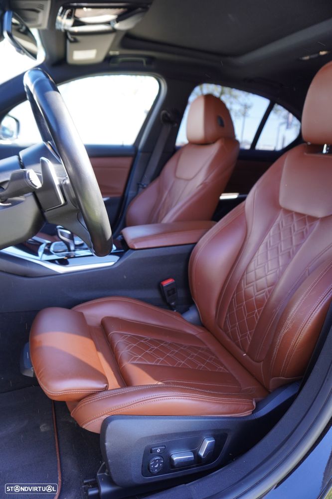 BMW 330 e Aut. Luxury Line - 31