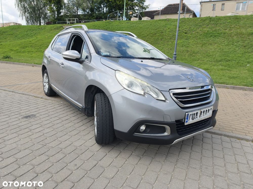 Peugeot 2008 1.2 Pure Tech Style EU6 - 1