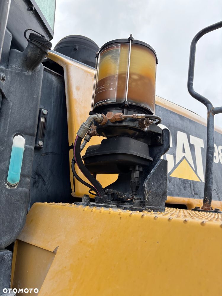 Caterpillar CAT 980M rok 2018 waga 30ton , łyżka 6m3 - 12