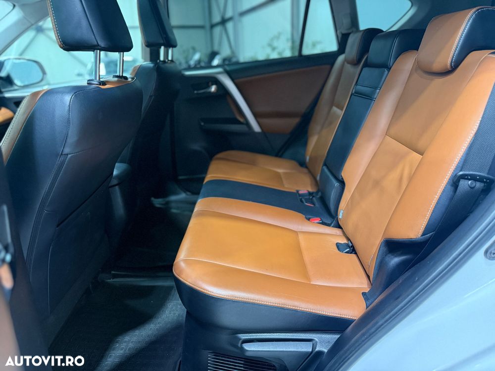 Toyota RAV4 2.5 VVT-i 4x4 Luxury - 18