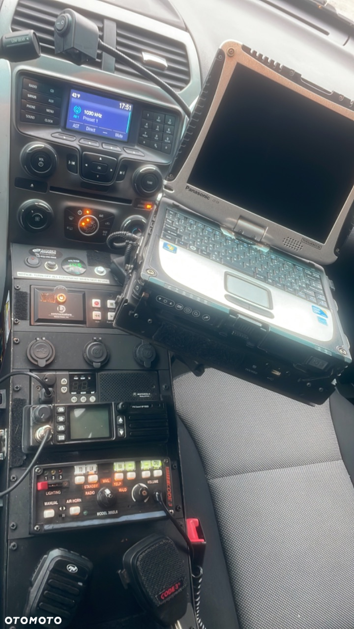 Ford Explorer - 18