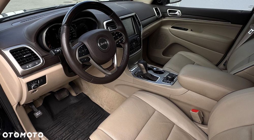 Jeep Grand Cherokee - 11