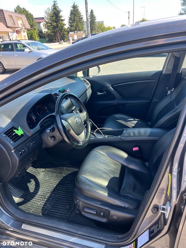 Toyota Avensis 2.2 D-4D Prestige NAVI - 10