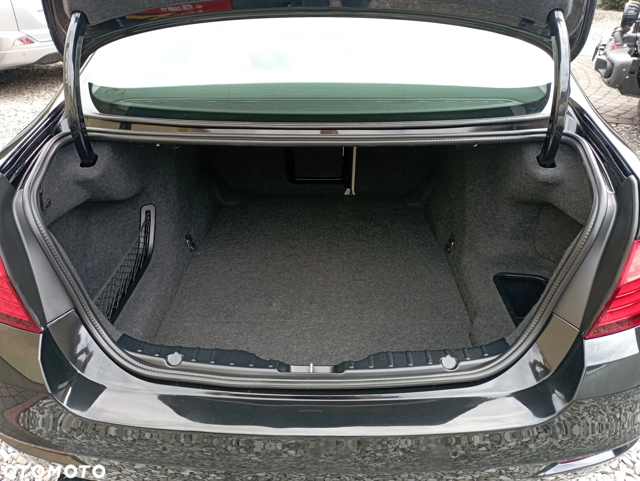 BMW Seria 5 520d - 29