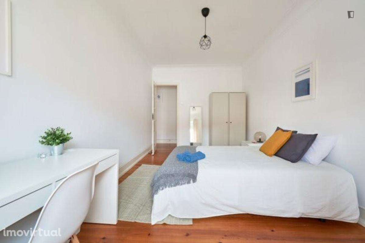 Quarto - localizado em Alameda Lisbon - Grande imagem: 5/17