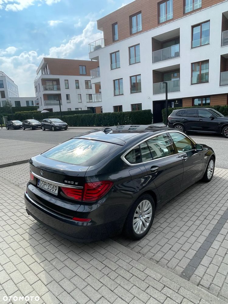 BMW 5GT - 4
