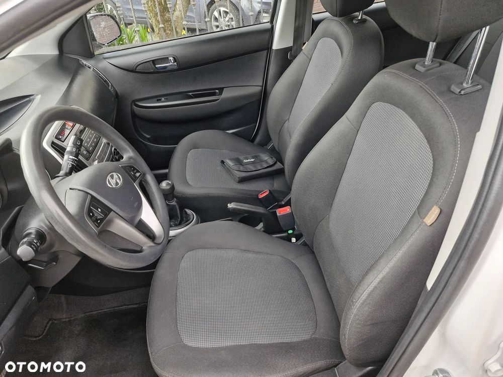 Hyundai i20 1.2 Intro Edition - 13