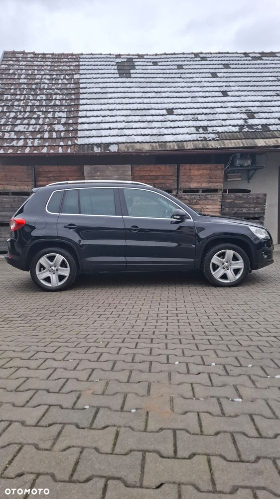 Volkswagen Tiguan 2.0 TDI DPF 4Motion DSG Track & Field - 5