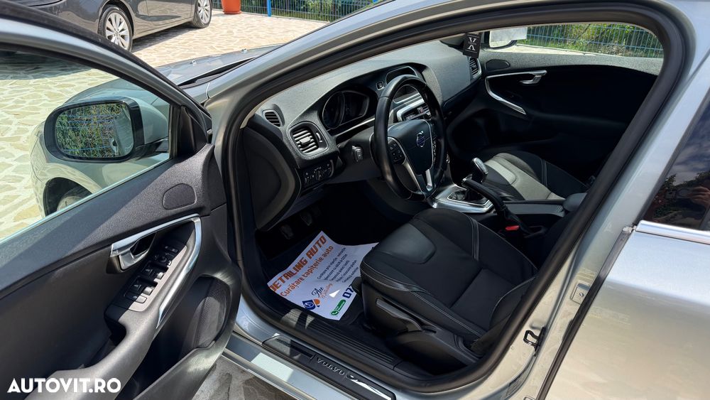 Volvo V40 D2 Momentum - 5