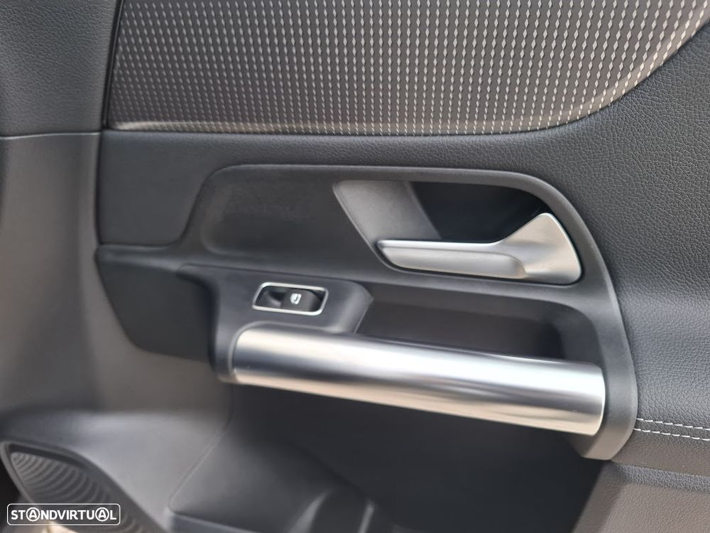 Mercedes-Benz GLA 250 e 8G-DCT Edition Plug-in-Hybrid - 42