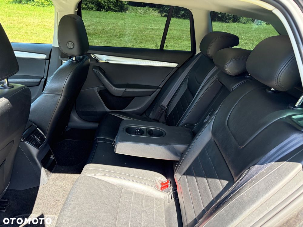 Skoda Octavia 1.6 TDI Elegance DSG - 13