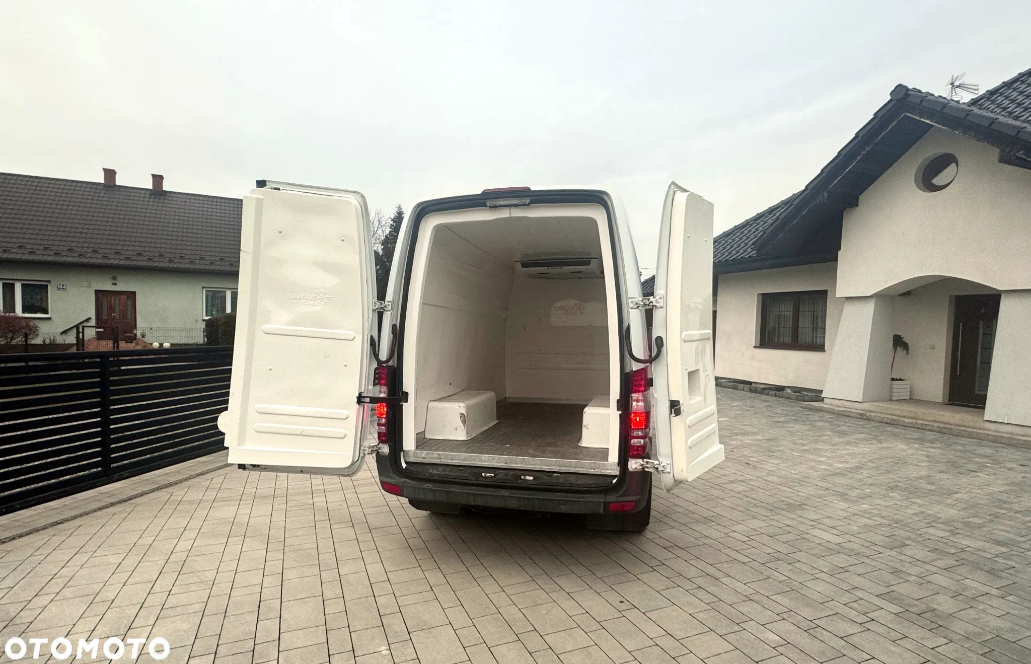 Mercedes-Benz SPRINTER  3.0 V6 519 CHŁODNIA - 12