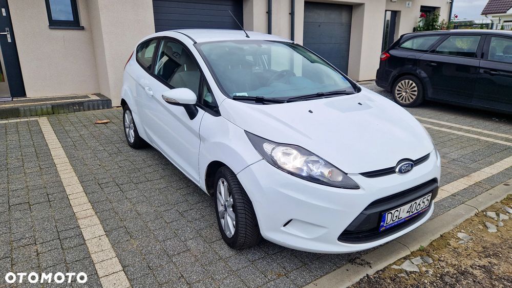 Ford Fiesta 1.25 Ambiente - 2