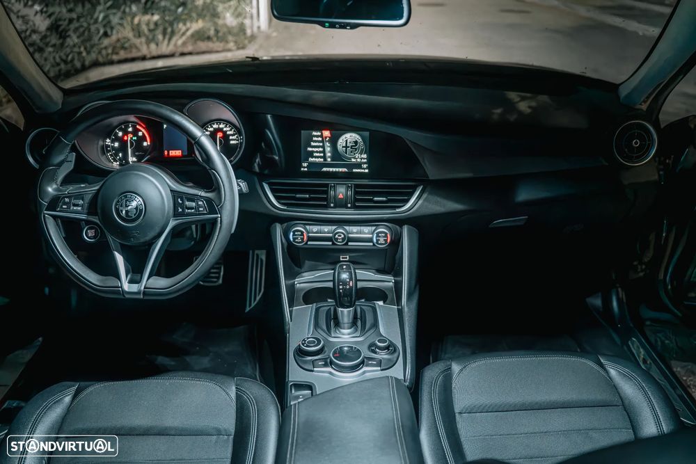 Alfa Romeo Giulia 2.2 D Super AT8 - 9