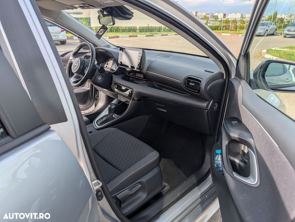 Toyota Yaris - 8