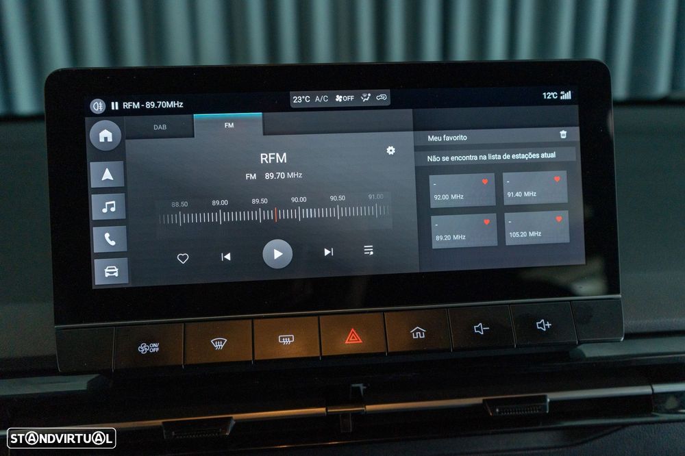 MG MG4 64 kWh Luxury - 37