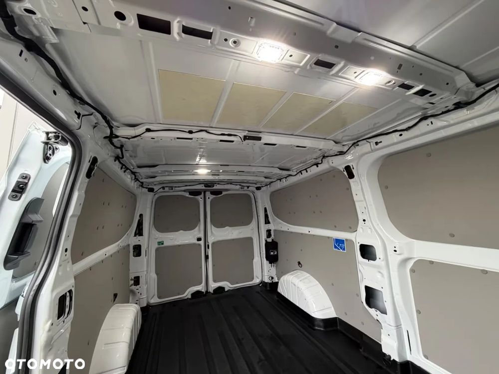Ford TRANSIT CUSTOM 2.0 EcoBlue 136KM M6 FWD VAN TREND 320 L2 - 11
