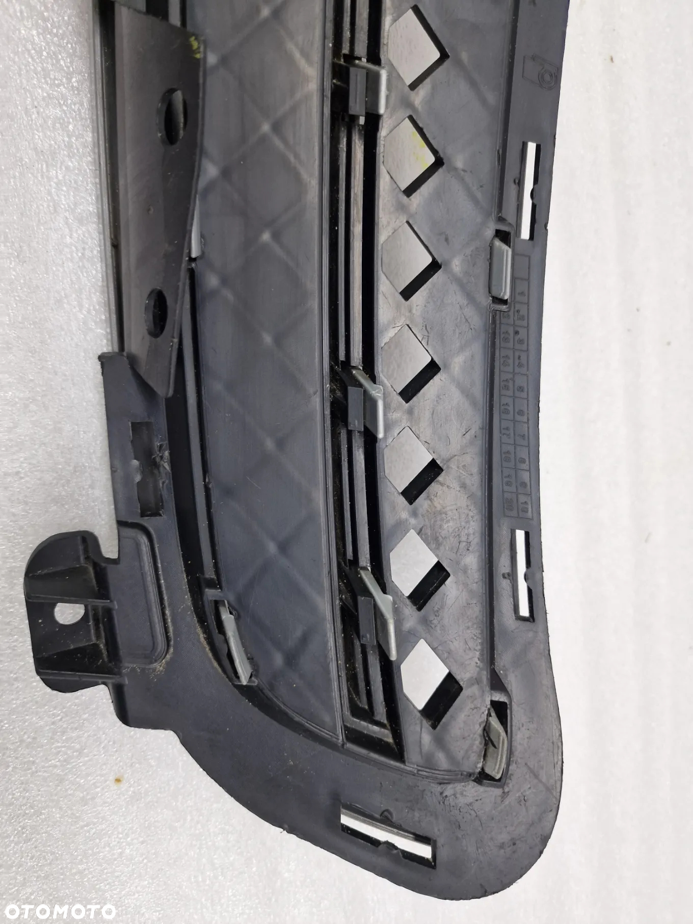 BMW Z4 E89 LEWA KRATKA BOCZNA ZDERZAKA PRZEDNIEGO PRZÓD , NR 51117203799 / 7203799 , NR AUKCJI C/98 - 4