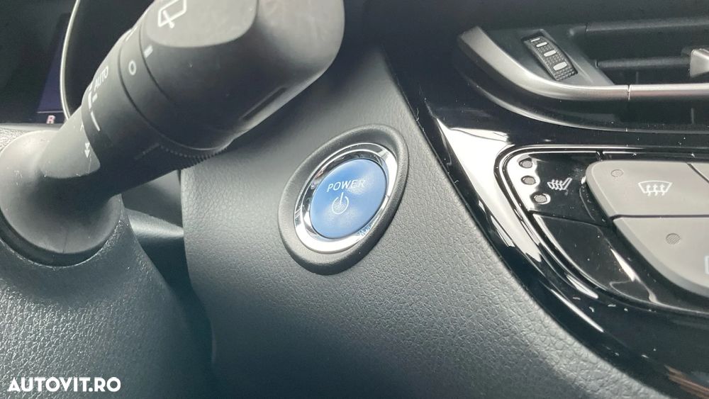 Toyota C-HR 1.8 HSD 4x2 CVT C-ult LED - 25