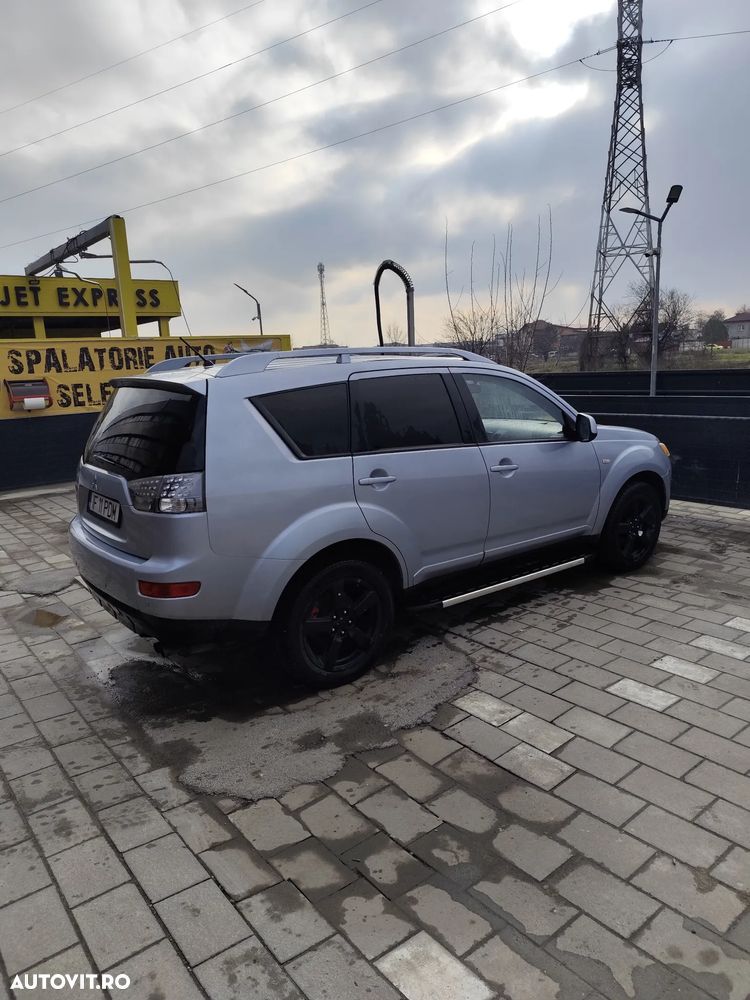 Mitsubishi Outlander 2.0 DI-D Instyle+ - 6
