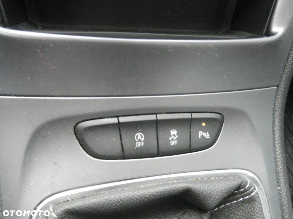 Opel Astra 1.5 CDTI Edition S&S - 24