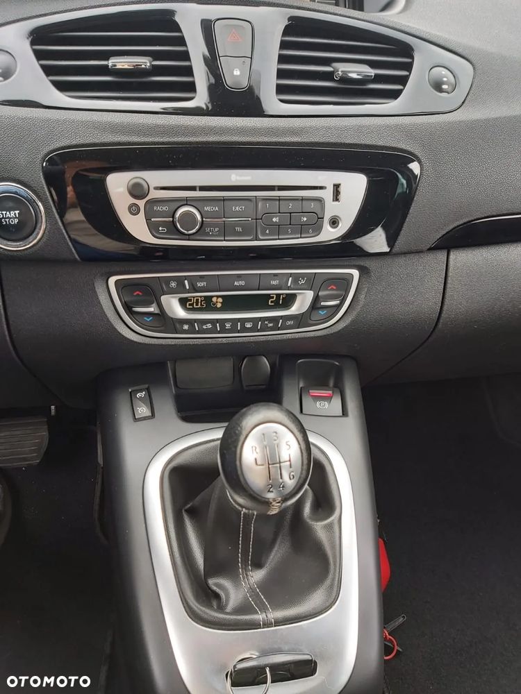 Renault Scenic 1.5 dCi Energy Limited EU6 - 26