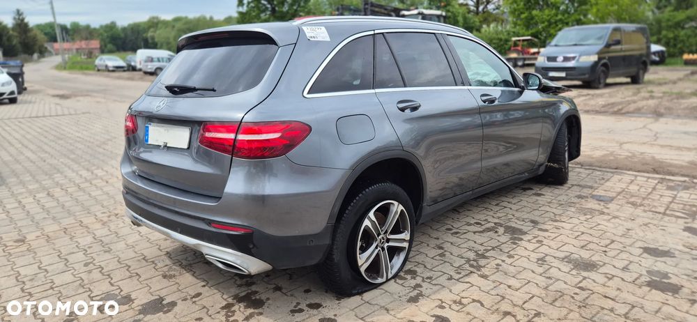 Mercedes-Benz GLC - 12
