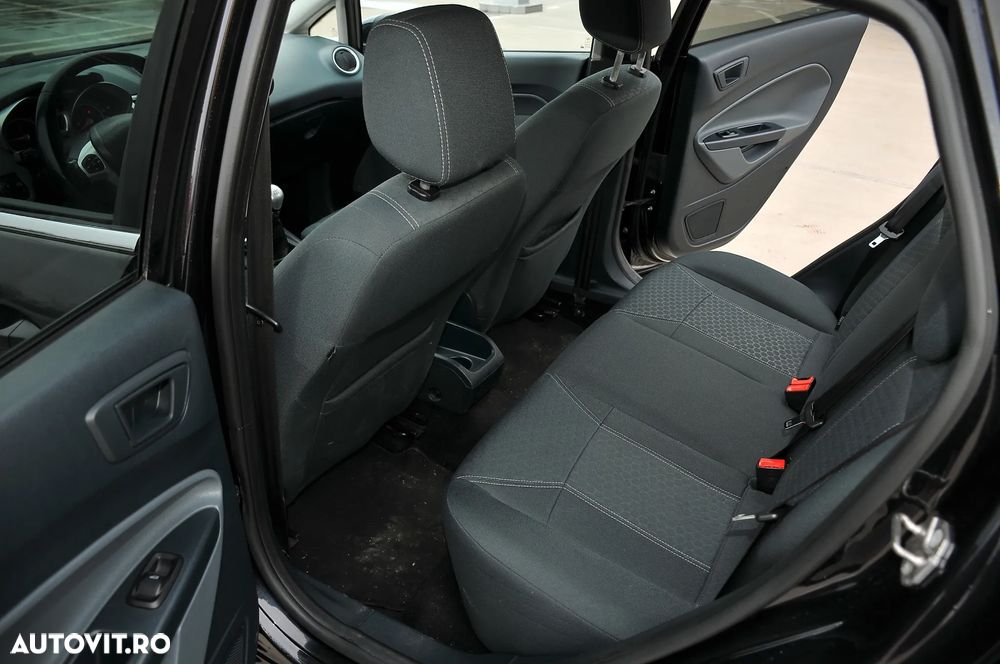 Ford Fiesta - 15