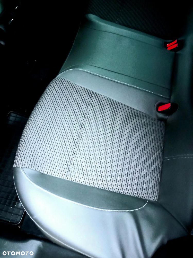 Opel Insignia 1.6 T Cosmo - 11