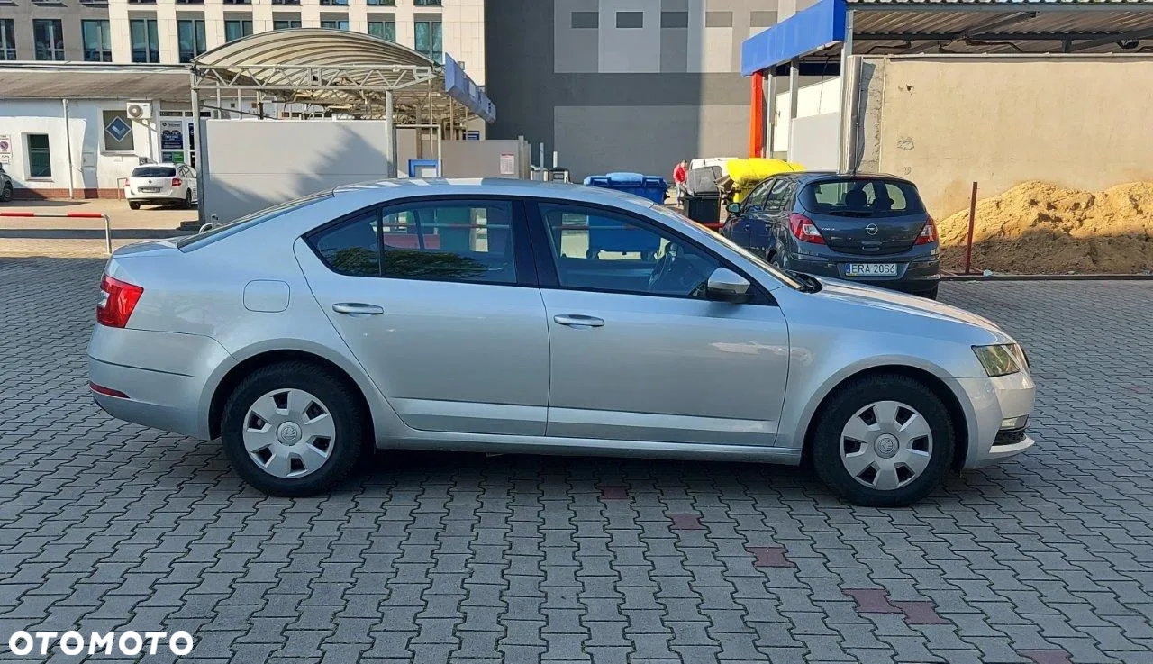 Skoda Octavia 1.6 TDI Active - 6