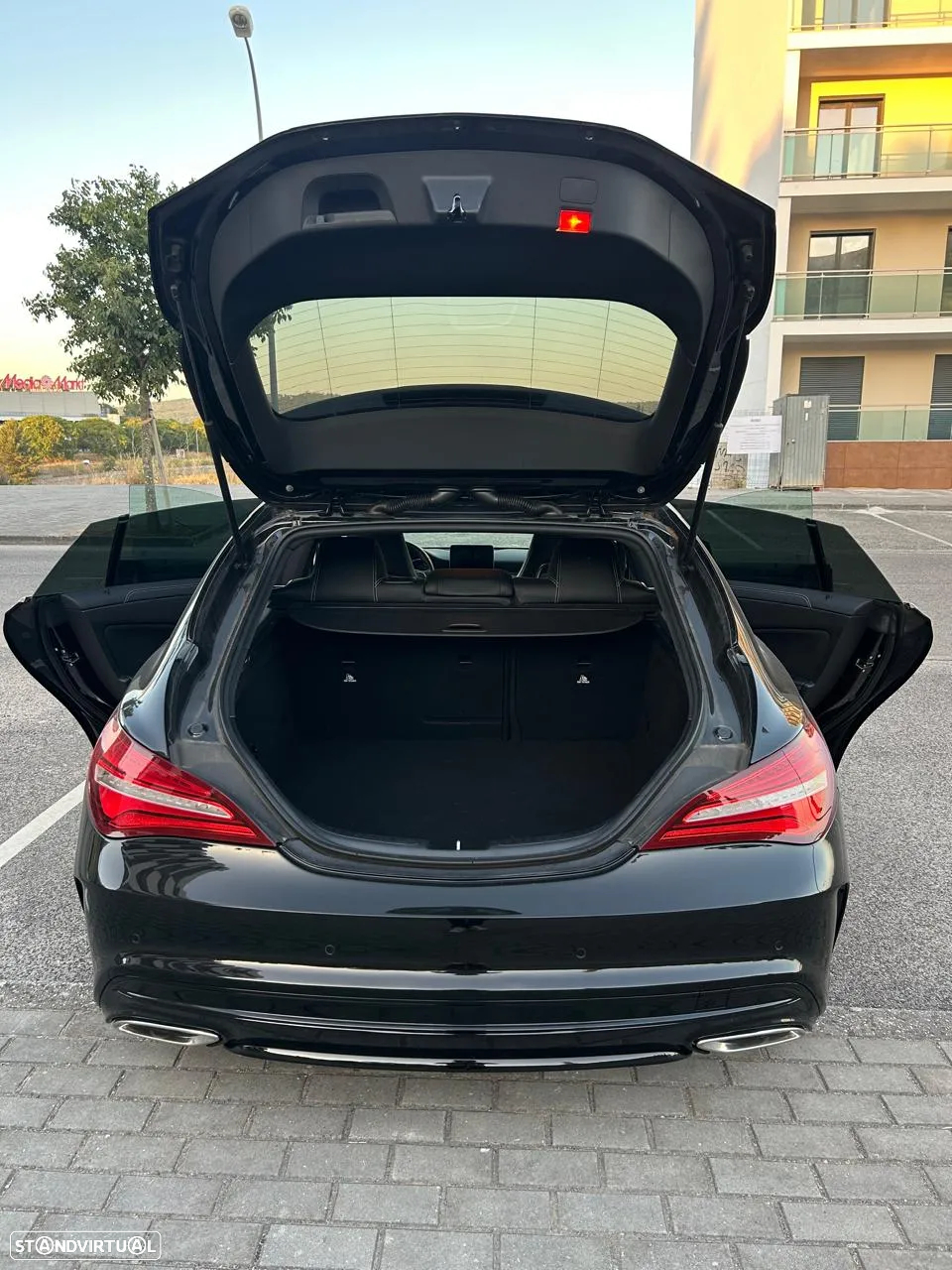 Mercedes-Benz CLA 200 d Shooting Brake Urban Aut. - 8
