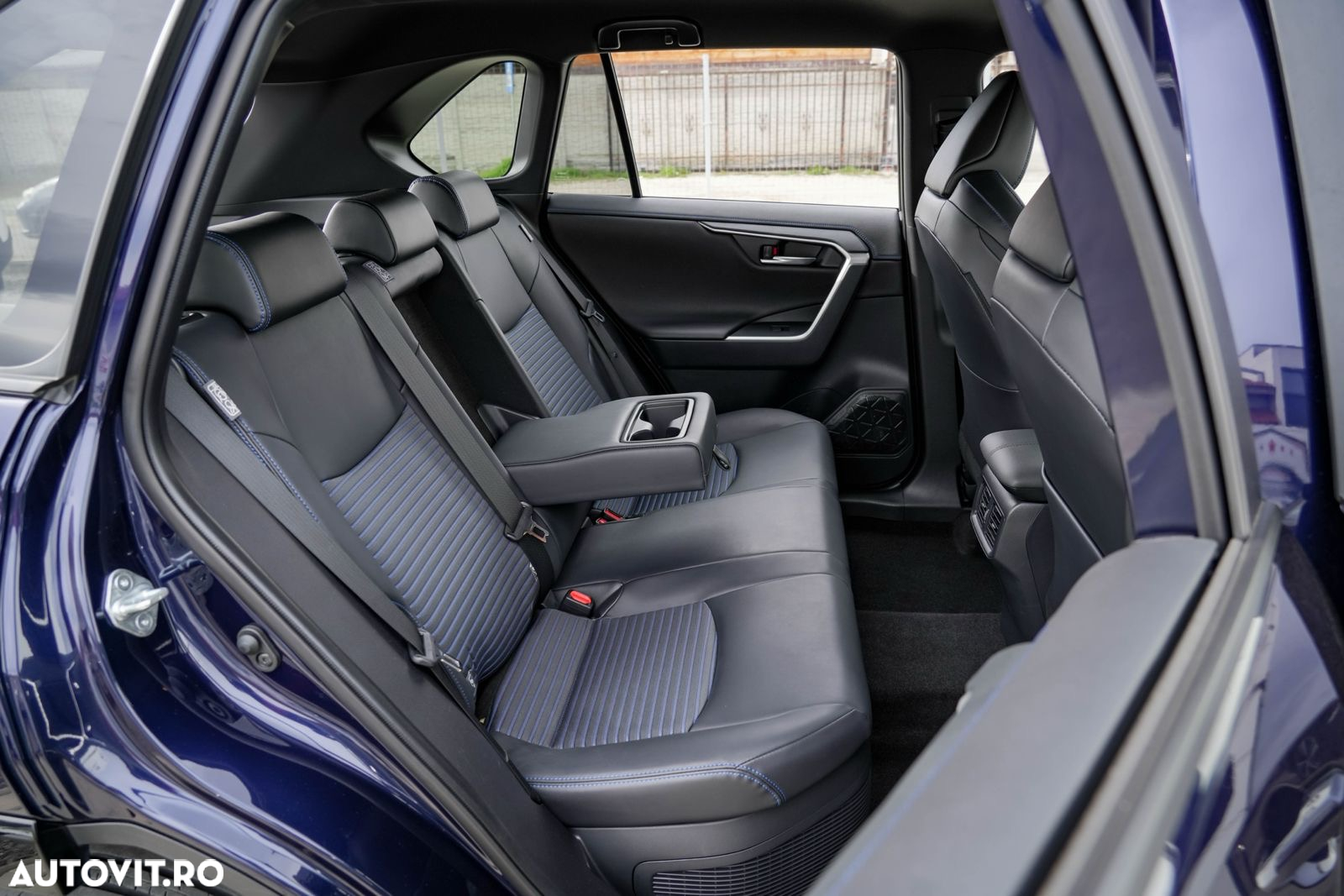 Toyota RAV4 2.5 Hybrid VVT-iE 4x4 Exclusive Bi-Tone - 13