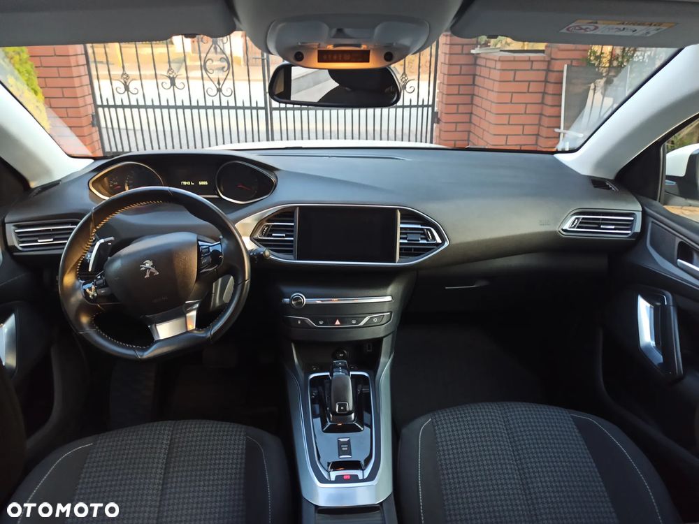 Peugeot 308 1.5 BlueHDi Active S&S EAT8 - 8