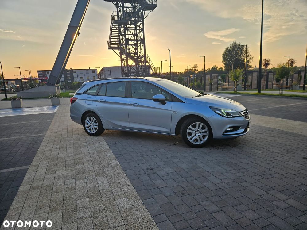 Opel Astra 1.0 Turbo Start/Stop 120 Jahre - 4