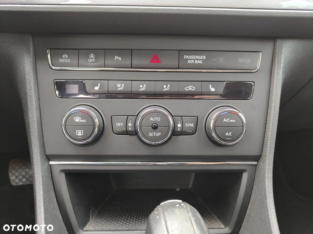 Seat Leon 2.0 TDI DPF Ecomotive DSG FR - 23