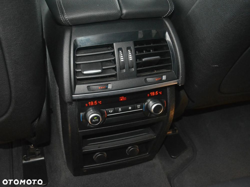 BMW X5 xDrive25d - 11