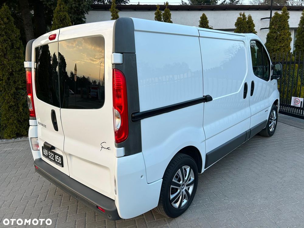 Renault Trafic - 10