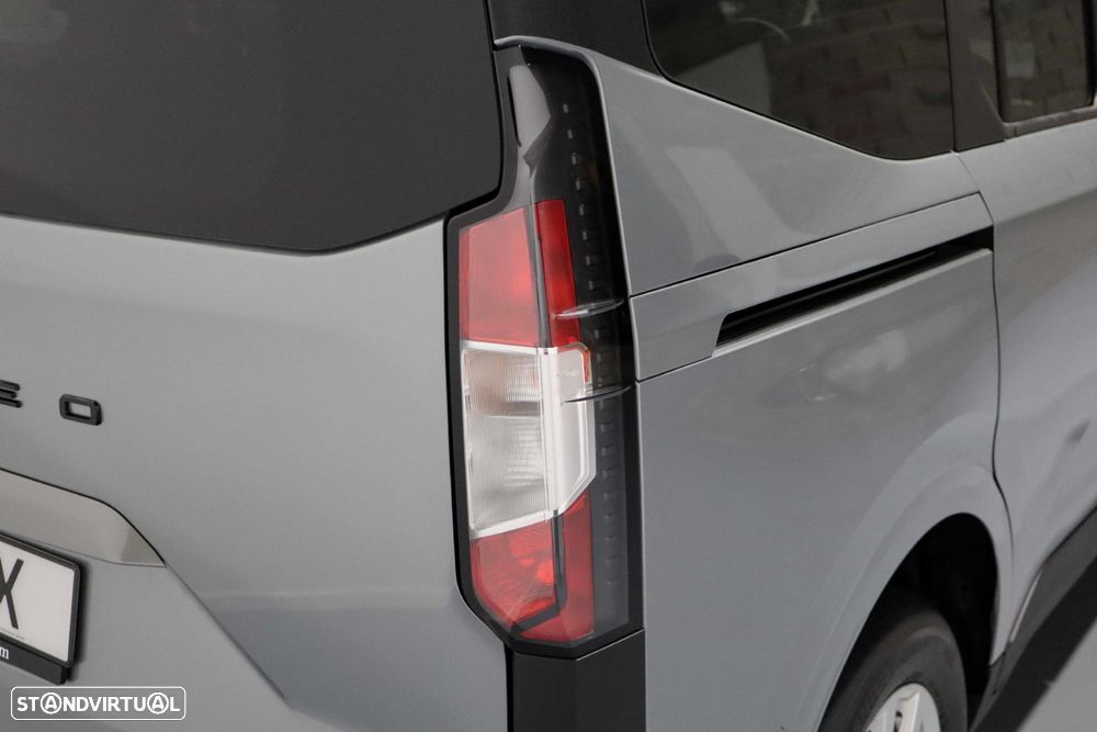 Ford Tourneo Courier 1.0 EcoBoost Titanium - 11