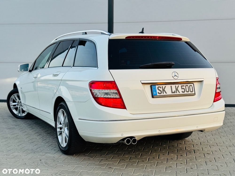 Mercedes-Benz Klasa C 180 T Kompressor Automatik BlueEFFICIENCY Special Edition - 29
