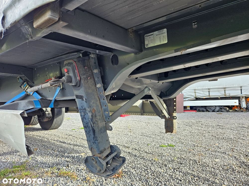 Krone SD naczepa firanka uszkodzona - 11