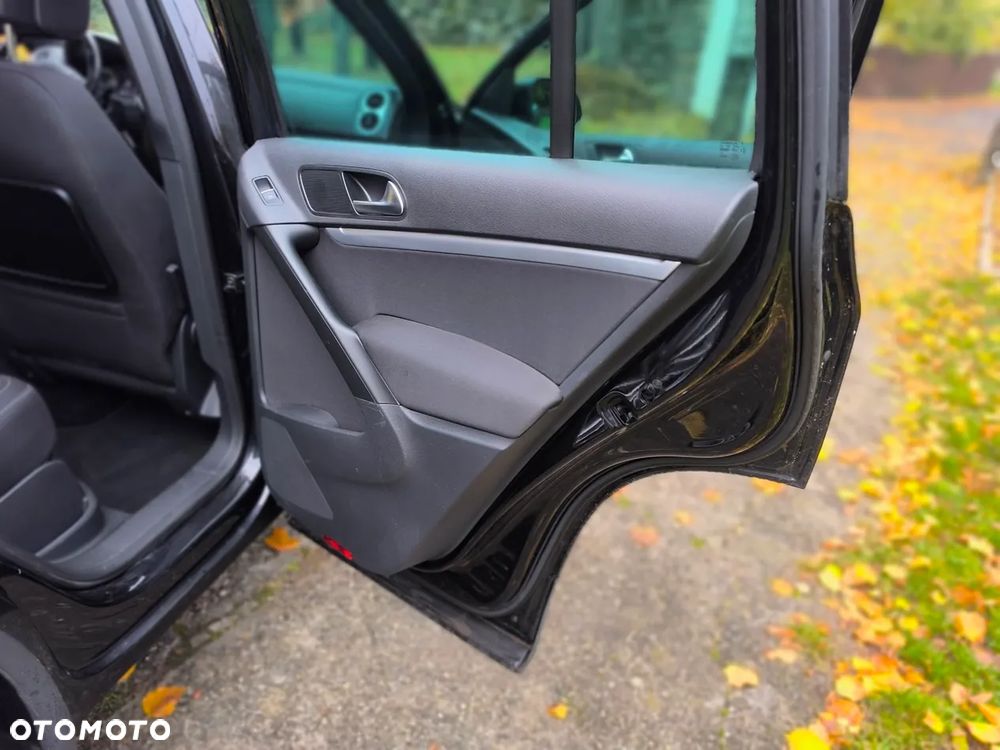 Volkswagen Tiguan - 31
