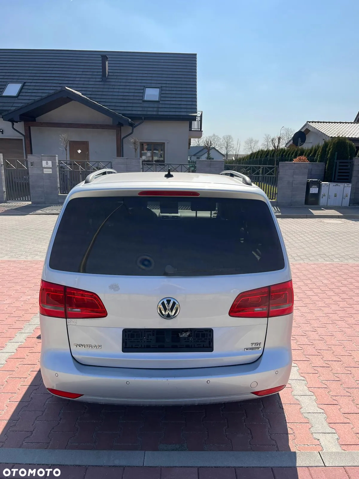 Volkswagen Touran 1.6 TDI DPF BlueMot Comfortline - 9