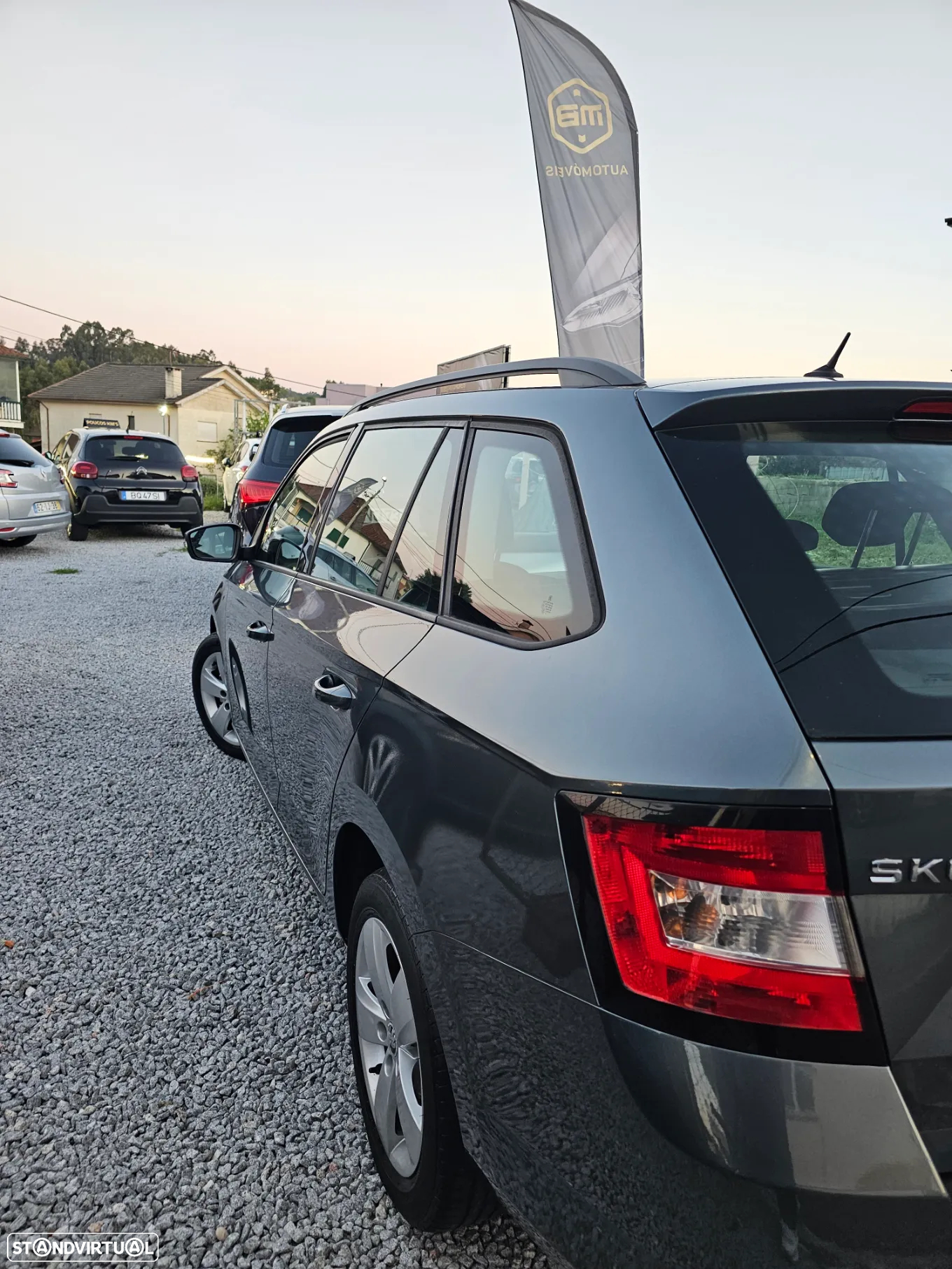 Skoda Fabia Break 1.0 Active Plus - 8