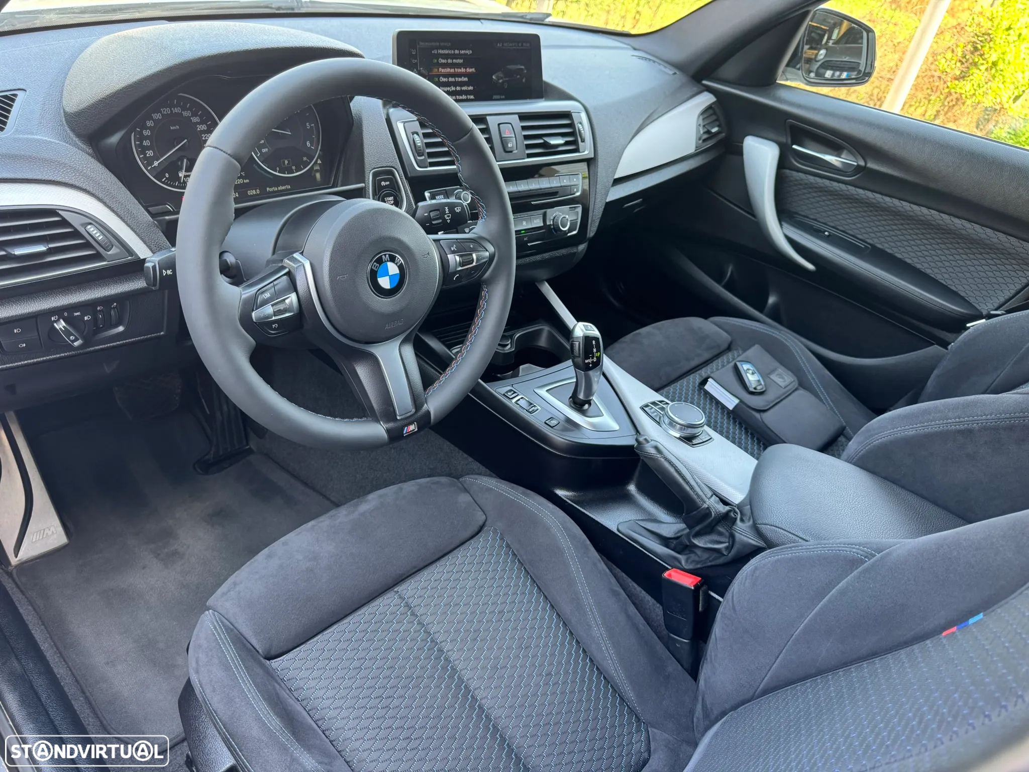 BMW 118 d Pack Desportivo M - 15